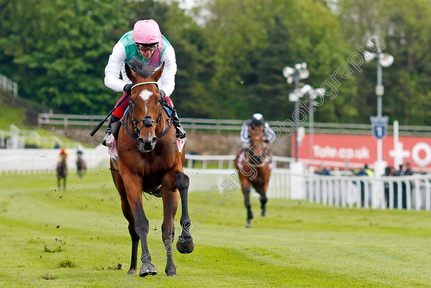 Arrest-0007 
 ARREST (Frankie Dettori) wins The Boodles Chester Vase
Chester 10 May 2023 - Pic Steven Cargill / Racingfotos.com