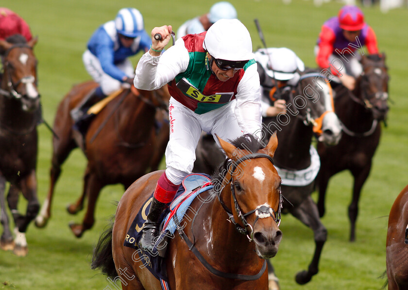 Without-Parole-0009 
 WITHOUT PAROLE (Frankie Dettori) wins The St James's Palace Stakes
Royal Ascot 19 Jun 2018 - Pic Steven Cargill / Racingfotos.com