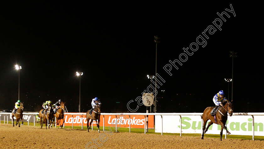 Aircraft-Carrier-0002 
 AIRCRAFT CARRIER (Martin Harley) wins The Betway Stayers Handicap
Wolverhampton 10 Dec 2018 - Pic Steven Cargill / Racingfotos.com