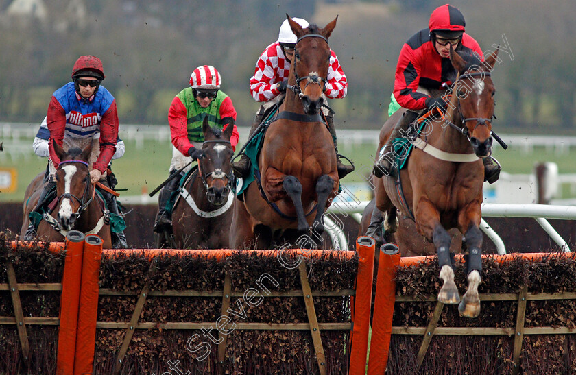 Huntsman-Son-0001 
 HUNTSMAN SON (right, James Bowen) with CLONDAW CASTLE (centre) Cheltenham 27 Jan 2018 - Pic Steven Cargill / Racingfotos.com