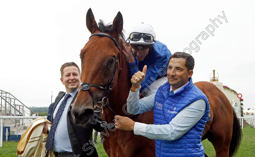 Naval-Crown-0010 
 NAVAL CROWN (James Doyle) wins The Platinum Jubilee Stakes
Royal Ascot 18 Jun 2022 - Pic Steven Cargill / Racingfotos.com