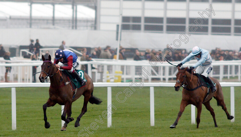 Paisley-Park-0001 
 PAISLEY PARK (Aidan Coleman) beats SUMMERVILLE BOY (right) in The galliardhomes.com Cleeve Hurdle
Cheltenham 25 Jan 2020 - Pic Steven Cargill / Racingfotos.com