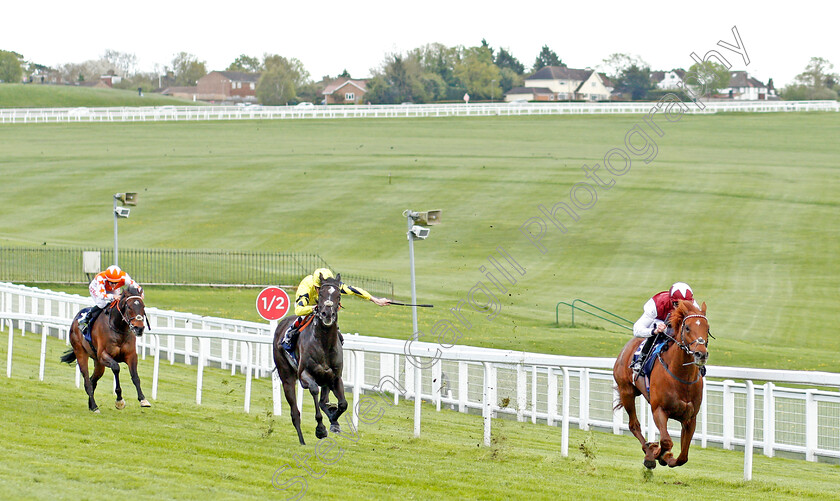 Royal-Line-0001 
 ROYAL LINE (James Doyle) wins The Investec Corporate Banking Great Metropolitain Handicap Epsom 25 Apr 2018 - Pic Steven Cargill / Racingfotos.com