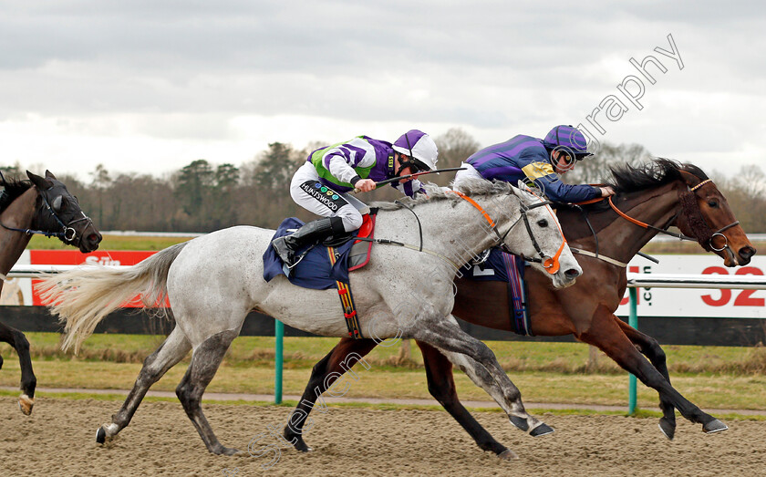 Miss-Minuty-0004 
 MISS MINUTY (left, Jason Watson) beats ASSANILKA (right) wins The 32Red.com Fillies Handicap Lingfield 2 Feb 2018 - Pic Steven Cargill / Racingfotos.com