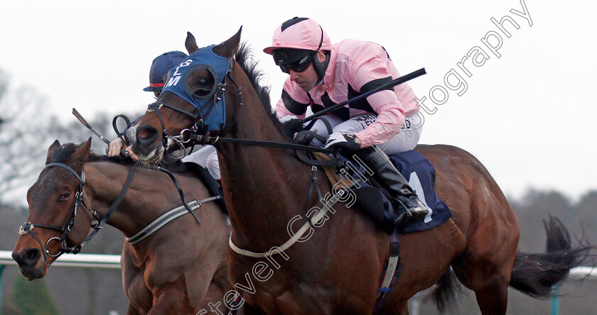 Ban-Shoof-0004 
 BAN SHOOF (Robert Winston) wins The Betway Handicap Lingfield 30 Dec 2017 - Pic Steven Cargill / Racingfotos.com