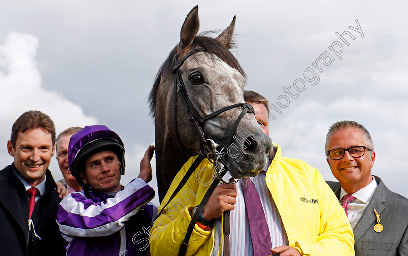 Capri-0016 
 CAPRI (Ryan Moore) with the lads after The William Hill St Leger Doncaster 16 Sep 2017 - Pic Steven Cargill / Racingfotos.com