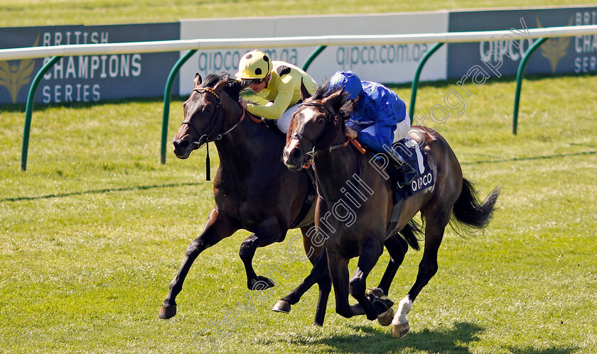 Oasis-Charm-0005 
 OASIS CHARM (right, William Buick) beats SHARJA BRIDGE (left) in The Spring Lodge Handicap Newmarket 5 May 2018 - Pic Steven Cargill / Racingfotos.com