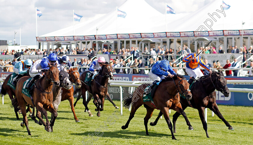 Hallasan-0005 
 HALLASAN (nearside, William Buick) beats CAMILLE PISSARRO (farside) in The Weatherbys Scientific £300,000 2-y-o Stakes
Doncaster 12 Sep 2024 - Pic Steven Cargill / Racingfotos.com