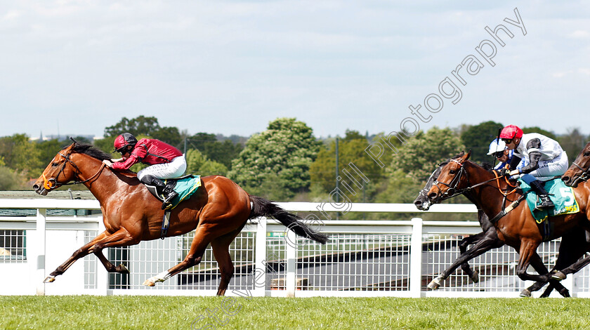 Masaru-0004 
 MASARU (Ryan Moore) wins The bet365 Esher Cup
Sandown 26 Apr 2019 - Pic Steven Cargill / Racingfotos.com