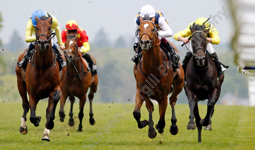 Quddwah-0004 
 QUDDWAH (left, William Buick) beats DOCKLANDS (2nd right) in The Bet With Ascot Donation Scheme Paradise Stakes
Ascot 1 May 2024 - Pic Steven Cargill / Racingfotos.com