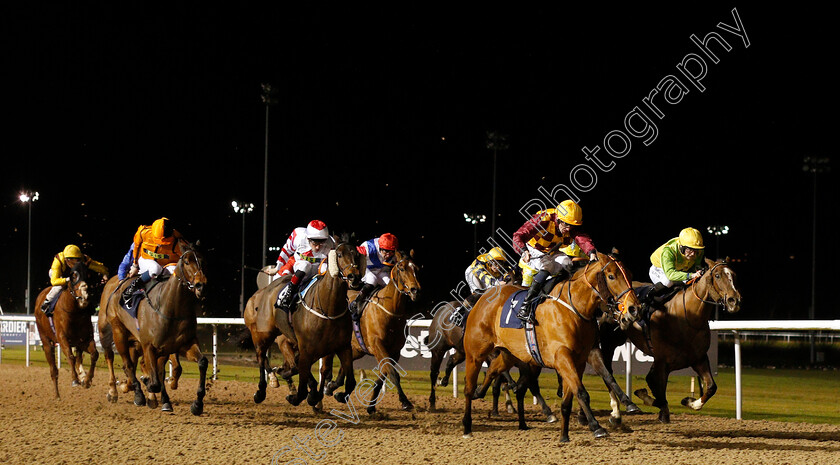 Dubai-Elegance-0001 
 DUBAI ELEGANCE (right, Lewis Edmunds) beats PUCHITA (centre) in The Play 4 To Score At Betway Handicap
Wolverhampton 19 Dec 2019 - Pic Steven Cargill / Racingfotos.com