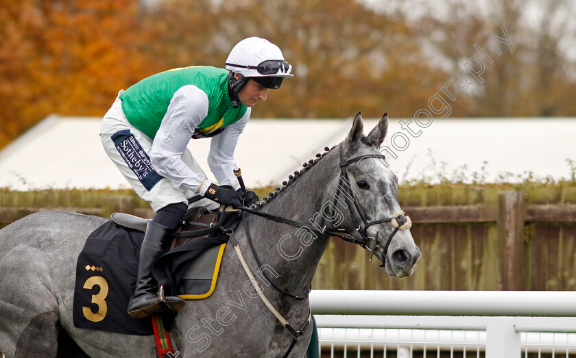 Push-The-Button-0004 
 PUSH THE BUTTON (Finn Lambert) winner of The Olly Murphy Racing Novices Hurdle
Warwick 22 Nov 2023 - Pic Steven Cargill / Racingfotos.com