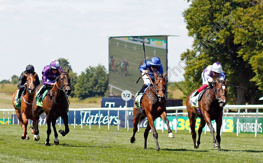 Mawj-0002 
 MAWJ (centre, Ray Dawson) beats LEZOO (right) in The Duchess of Cambridge Stakes
Newmarket 8 Jul 2022 - Pic Steven Cargill / Racingfotos.com