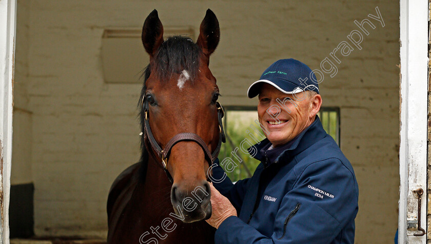 Cracksman-0011 
 CRACKSMAN with trainer John Gosden at his Clarehaven Stables in Newmarket 13 Oct 2017 - Pic Steven Cargill / Racingfotos.com