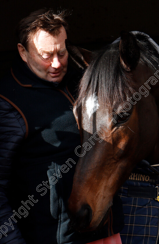 Altior-0007 
 ALTIOR with Nicky Henderson, Lambourn 6 Feb 2018 - Pic Steven Cargill / Racingfotos.com