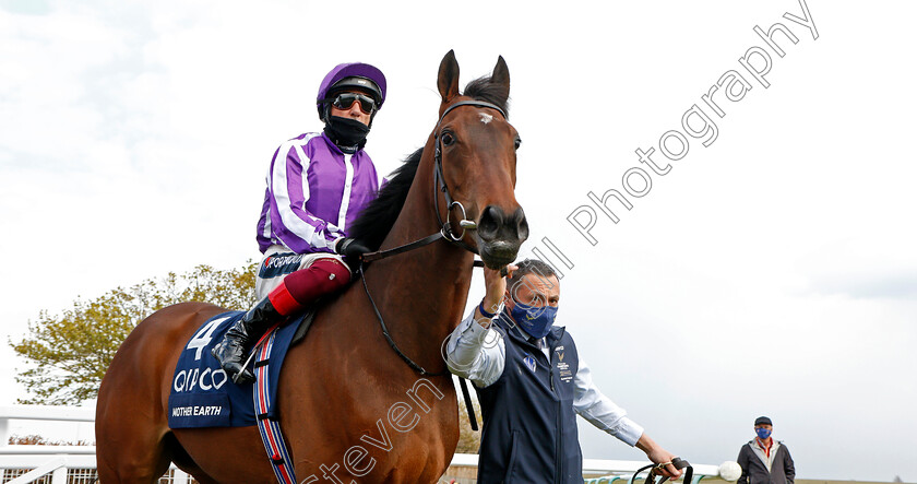 Mother-Earth-0001 
 MOTHER EARTH (Frankie Dettori) before The Qipco 1000 Guineas
Newmarket 2 May 2021 - Pic Steven Cargill / Racingfotos.com