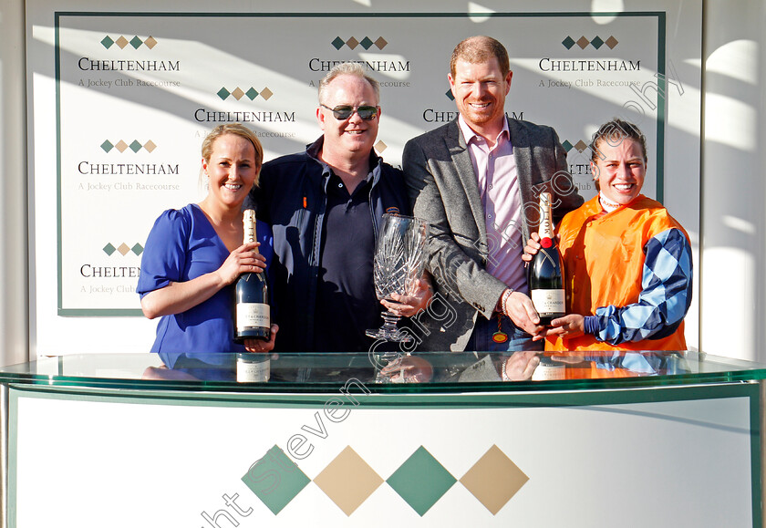 Hawthorn-Cottage-0008 
 Presentation to Melbourne 10 Racing, Amy Murphy and Lucy Barry for The Spreadex Sports Betting Mares Standard Open National Hunt Flat Race won by HAWTHORN COTTAGE Cheltenham 19 Apr 2018 - Pic Steven Cargill / Racingfotos.com