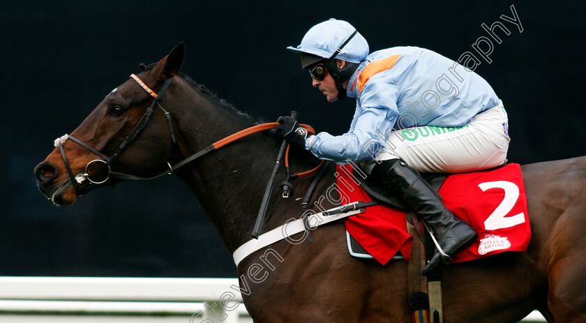 Divine-Spear-0008 
 DIVINE SPEAR (Nico de Boinville) wins The Stella Artois Novices Limited Handicap Chase Ascot 22 Dec 2017 - Pic Steven Cargill / Racingfotos.com