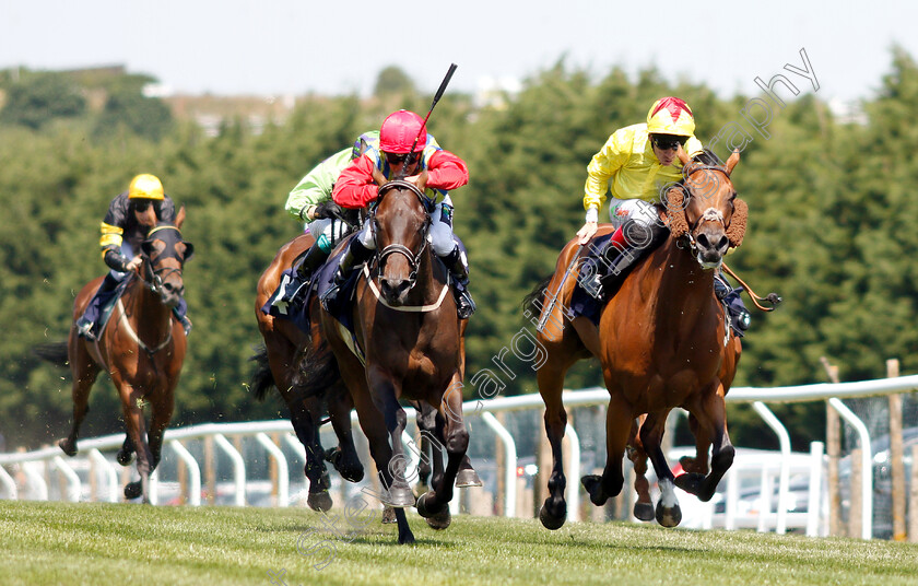 Born-To-Boogie-0003 
 BORN TO BOOGIE (centre, Jason Watson) beats NOTEWORTHY (right) in The mintbet.com World Cup Red Card Refund Handicap
Brighton 3 Jul 2018 - Pic Steven Cargill / Racingfotos.com