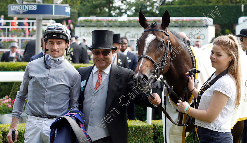 Space-Traveller-0005 
 SPACE TRAVELLER (Daniel Tudhope) with Richard Fahey after The Jersey Stakes
Royal Ascot 22 Jun 2019 - Pic Steven Cargill / Racingfotos.com