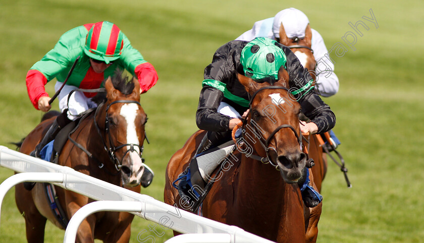 Nearly-Caught-0004 
 NEARLY CAUGHT (James Doyle) wins The Coral Marathon
Sandown 7 Jul 2018 - Pic Steven Cargill / Racingfotos.com