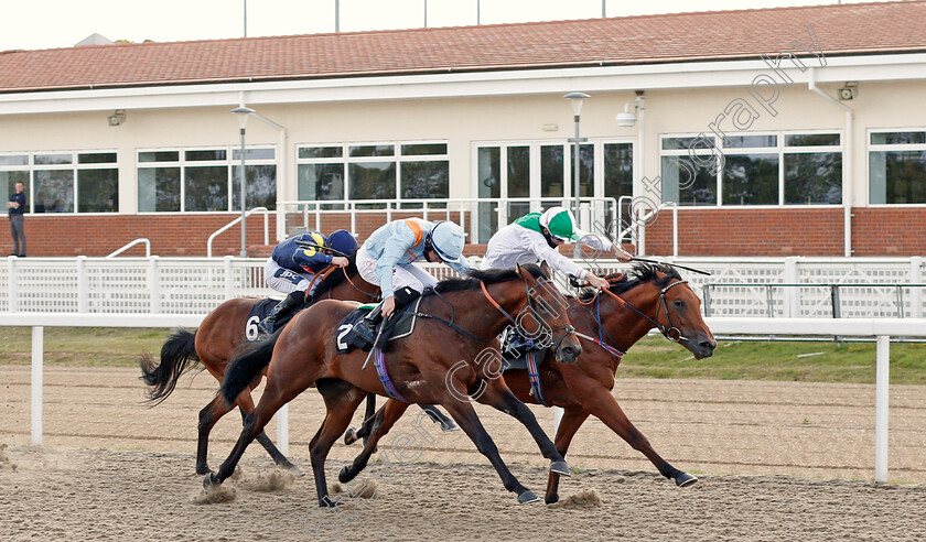 Royal-Musketeer-0002 
 ROYAL MUSKETEER (farside, Ben Curtis) beats DEWEY ROAD (nearside) in The British Stallion Studs EBF Novice Stakes
Chelmsford 22 Aug 2020 - Pic Steven Cargill / Racingfotos.com