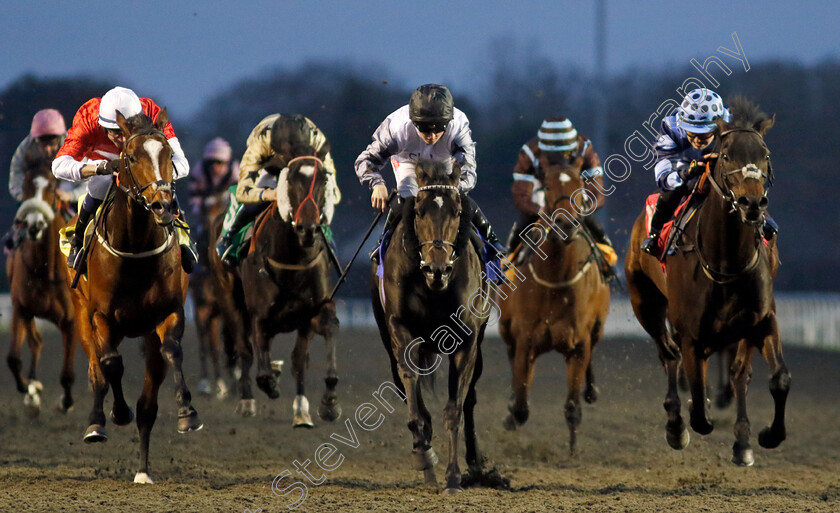 Con-Te-Partiro-0004 
 CON TE PARTIRO (centre, Hollie Doyle) beats ECCENTRIC (right) and DANEHILL STAR (left) in The Unibet Supports Safe Gambling Handicap
Kempton 14 Feb 2024 - Pic Steven Cargill / Racingfotos.com