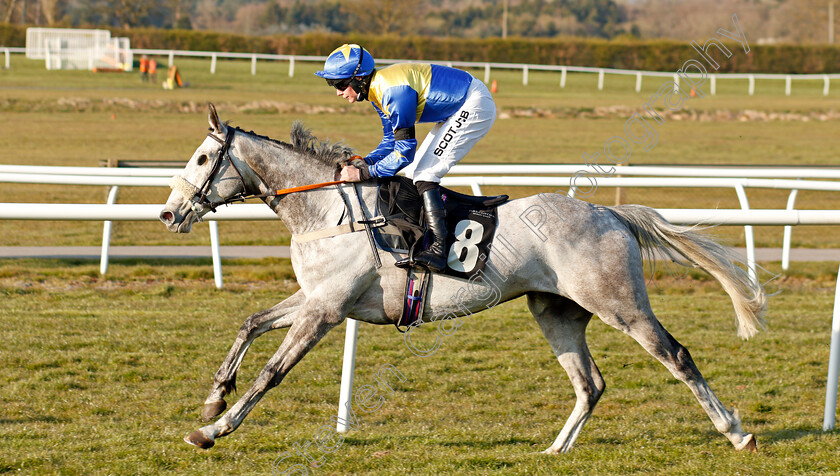 Giovanni-Change-0003 
 GIOVANNI CHANGE (Jamie Hamilton) wins The Mansionbet Bet 10 Get 20 Handicap Hurdle
Market Rasen 19 Apr 2102 - Pic Steven Cargill / Racingfotos.com