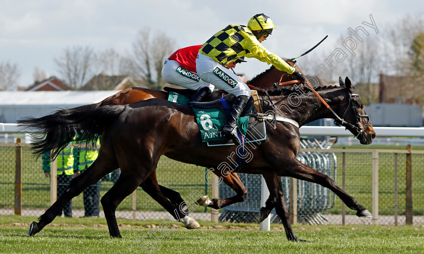 Shishkin-0004 
 SHISHKIN (Nico de Boinville) wins The Alder Hey Aintree Bowl Chase
Aintree 13 Apr 2023 - Pic Steven Cargill / Racingfotos.com