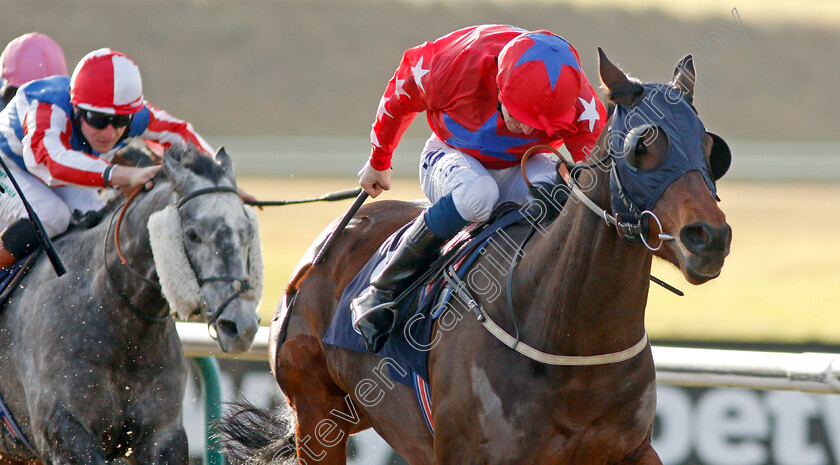 Axel-Jacklin-0003 
 AXEL JACKLIN (Joey Haynes) wins The Bombardier March To Your Own Drum Handicap
Lingfield 18 Dec 2019 - Pic Steven Cargill / Racingfotos.com