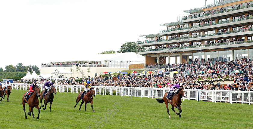 Point-Lonsdale-0001 
 POINT LONSDALE (Ryan Moore) wins The Chesham Stakes
Royal Ascot 19 Jun 2021 - Pic Steven Cargill / Racingfotos.com