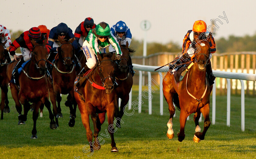 Sadlers-Beach-0001 
 SADLERS BEACH (left, Hayley Turner) beats PERFECT GRACE (right) in The P & N Property Solutions Fillies Handicap
Bath 3 Jul 2019 - Pic Steven Cargill / Racingfotos.com