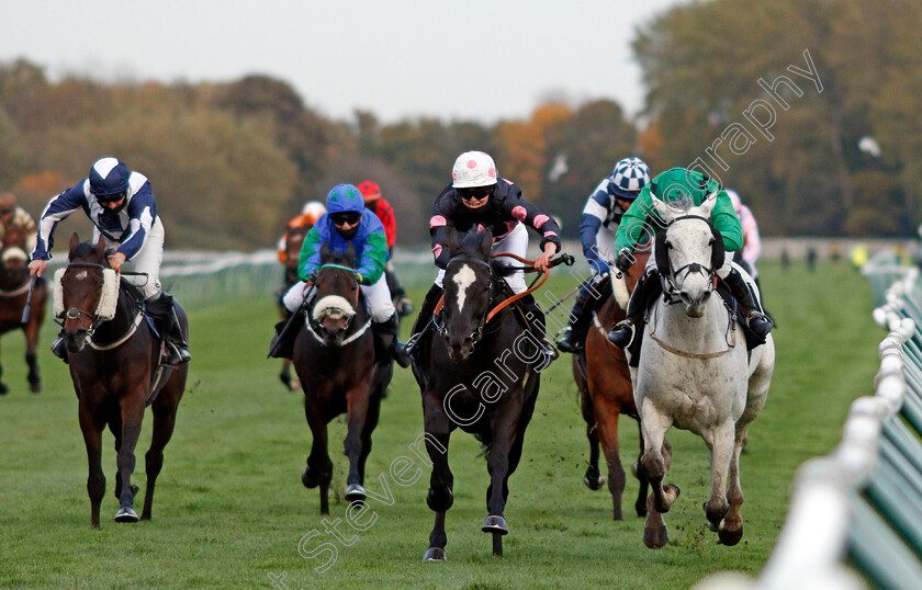 Bigbadboy-0002 
 BIGBADBOY (centre, Charlotte Mulhall) beats STORMINGIN (right, Ellie Vaughan) in The Mansionbet Watch And Bet AJA Amateur Jockeys' Handicap
Nottingham 28 Oct 2020 - Pic Steven Cargill / Racingfotos.com