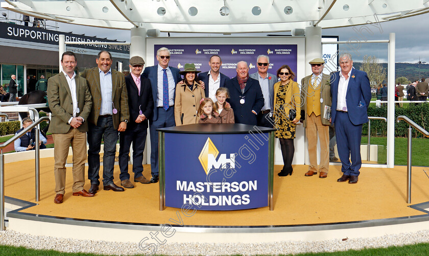 Twobeelucky-0012 
 Presentation for The Masterson Holdings Hurdle Cheltenham 28 Oct 2017 - Pic Steven Cargill / Racingfotos.com