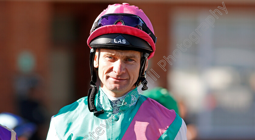 Robert-Havlin-0002 
 ROBERT HAVLIN before riding PURSER to victory in The Injured Jockeys Fund EBF Novice Stakes Lingfield 5 Oct 2017 - Pic Steven Cargill / Racingfotos.com