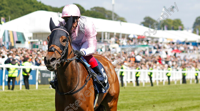 Emily-Upjohn-0004 
 EMILY UPJOHN (Frankie Dettori) wins The Dahlbury Coronation Cup
Epsom 2 Jun 2023 - pic Steven Cargill / Racingfotos.com