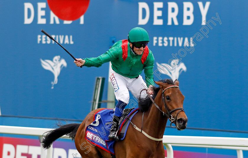 Ezeliya-0003 
 EZELIYA (Chris Hayes) wins The Betfred Oaks
Epsom 31 May 2024 - pic Steven Cargill / Racingfotos.com