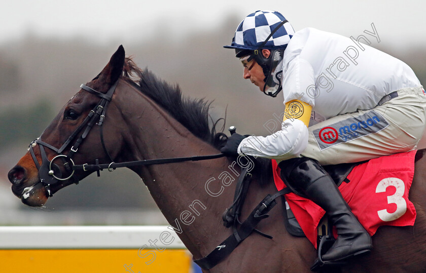 Knickerbockerglory-0001 
 KNICKERBOCKERGLORY (Harry Skelton) wins The Betfair Handicap Hurdle
Sandown 7 Dec 2024 - Pic Steven Cargill / Racingfotos.com