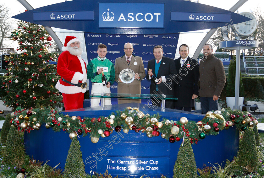 Valtor-0009 
 Presentation by Rishi Persad and Father Christmas to Simon Munir, Nicky Henderson and James Bowen for The Garrard Silver Cup Handicap Chase won by VALTOR 
Ascot 22 Dec 2018 - Pic Steven Cargill / Racingfotos.com