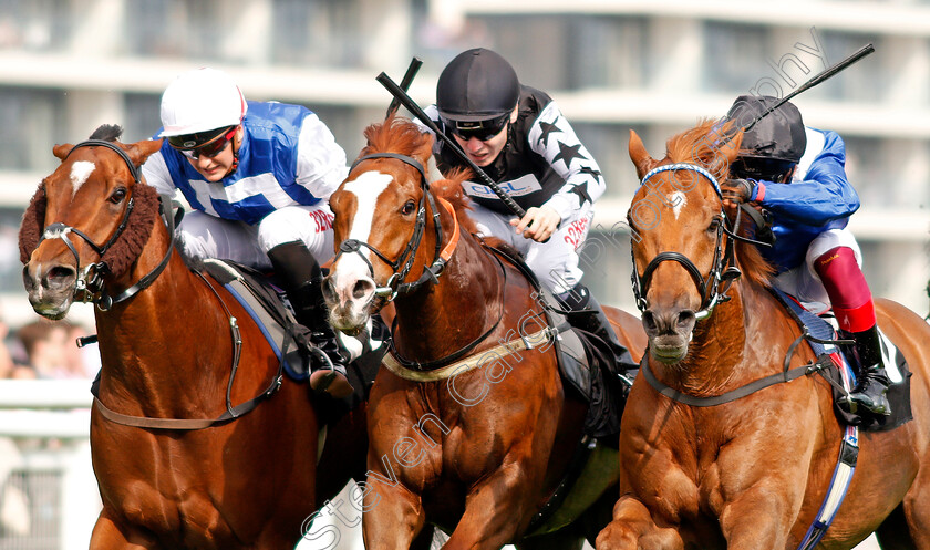 Taqdeer-0007 
 TAQDEER (right, Frankie Dettori) beats KEYSER SOZE (centre) and HUMBERT (left) in The Elite Racing Club Supporting Greatwood Spring Cup Newbury 21 Apr 2018 - Pic Steven Cargill / Racingfotos.com