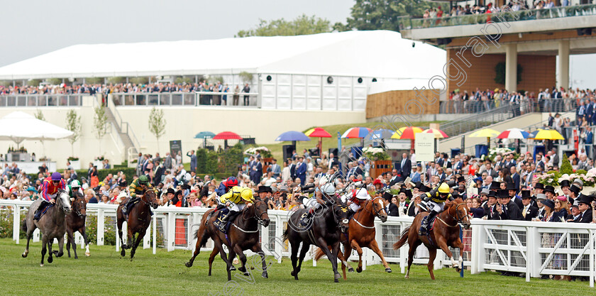 Perfect-Power-0001 
 PERFECT POWER (yellow, Paul Hanagan) beats PROJECT DANTE (right) in The Norfolk Stakes
Royal Ascot 17 Jun 2021 - Pic Steven Cargill / Racingfotos.com