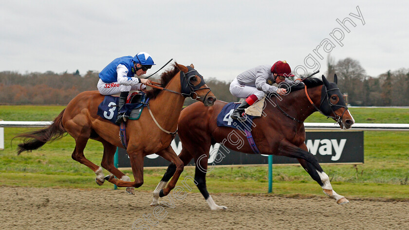 Toast-Of-New-York-0009 
 TOAST OF NEW YORK (Frankie Dettori) beats PETITE JACK (left) in The Betway Conditions Stakes Lingfield 6 Dec 2017 - Pic Steven Cargill / Racingfotos.com