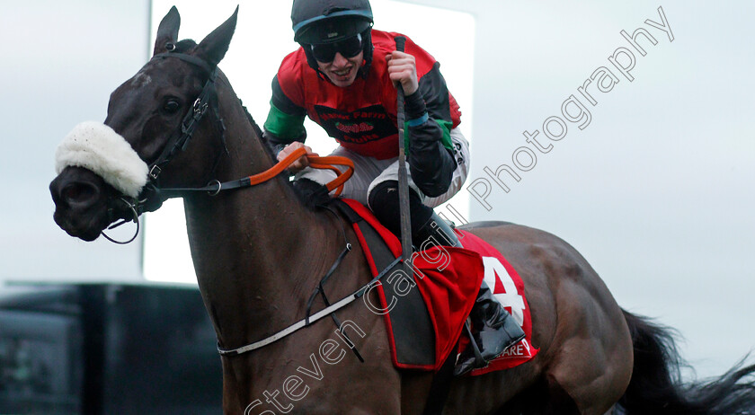 Hunters-Call-0004 
 HUNTERS CALL (Jack Kennedy) wins The Racing Welfare Handicap Hurdle Ascot 23 Dec 2017 - Pic Steven Cargill / Racingfotos.com