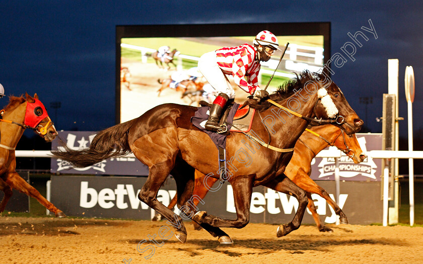 Arnoul-Of-Metz-0003 
 AMOUL OF METZ (Laura Pearson) wins The Betway Classified Stakes Div2
Wolverhampton 4 Jan 2021 - Pic Steven Cargill / Racingfotos.com