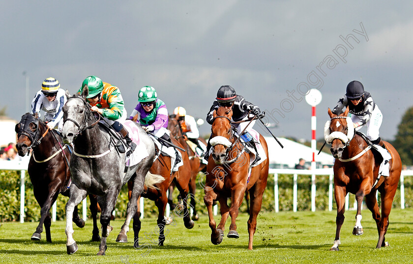 Buccaneers-Vault-0003 
 BUCCANEERS VAULT (Georgia Cox) wins The DFS Silk Series Lady Riders' Handicap Doncaster 14 Sep 2017 - Pic Steven Cargill / Racingfotos.com