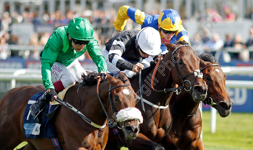 Ghost-Run-0001 
 GHOST RUN (left, Oisin Murphy) beats OOLONG POOBONG (centre) in The British Stallions Studs EBF Fillies Nursery
Doncaster 12 Sep 2024 - Pic Steven Cargill / Racingfotos.com