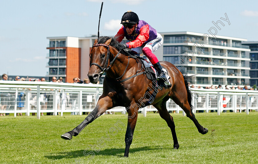 Reach-For-The-Moon-0003 
 REACH FOR THE MOON (Frankie Dettori) wins The bet365 EBF Novice Stakes
Newbury 16 Jul 2021 - Pic Steven Cargill / Racingfotos.com