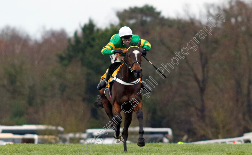 Jonbon-0005 
 JONBON (Nico de Boinville) wins The Betfair Tingle Creek Chase
Sandown 7 Dec 2024 - Pic Steven Cargill / Racingfotos.com