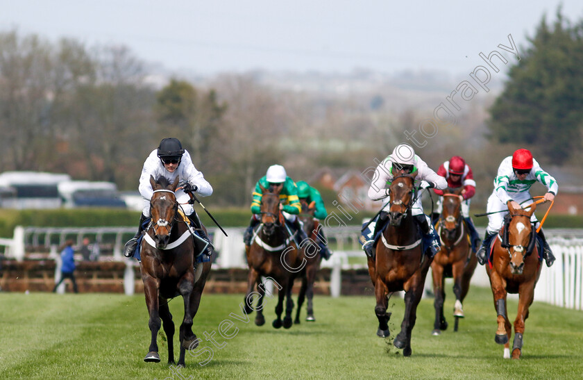 Constitution-Hill-0009 
 CONSTITUTION HILL (Nico de Boinville) wins The William Hill Aintree Hurdle
Aintree 13 Apr 2023 - Pic Steven Cargill / Racingfotos.com