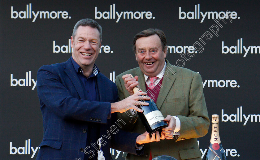 On-The-Blind-Side-0007 
 Presentation to Nicky Henderson for The Ballymore Novices Hurdle won by ON THE BLIND SIDE Cheltenham 17 Nov 2017 - Pic Steven Cargill / Racingfotos.com